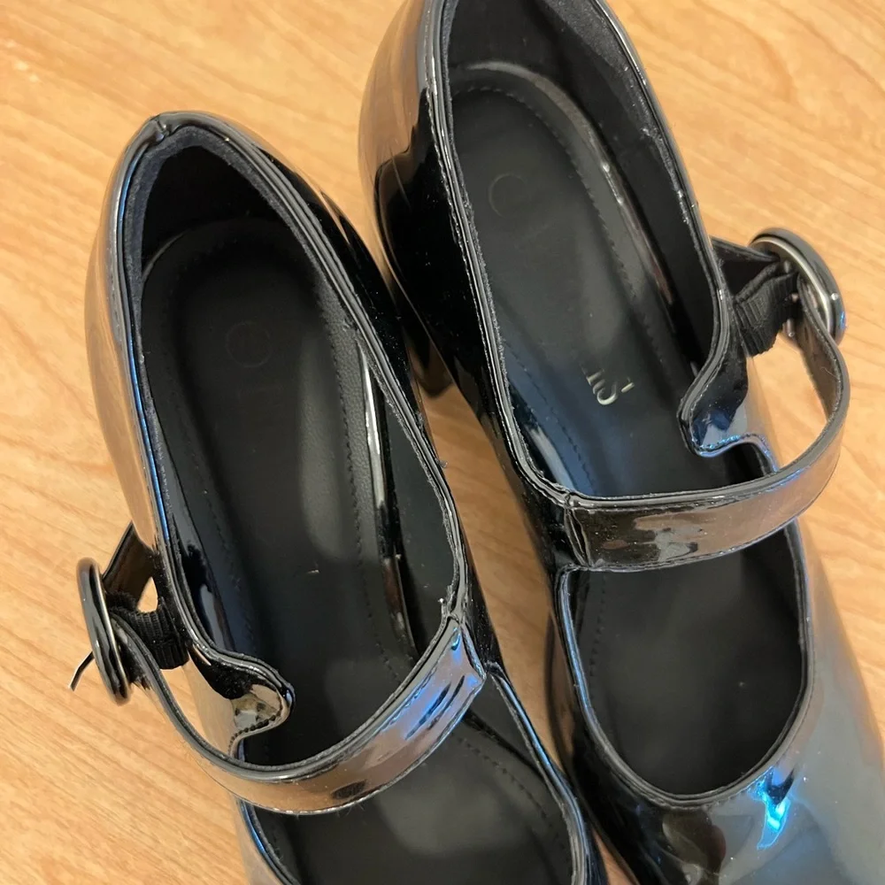 Dream Pairs Black Patent Mary Jane Block Heels - Picture 5 of 5